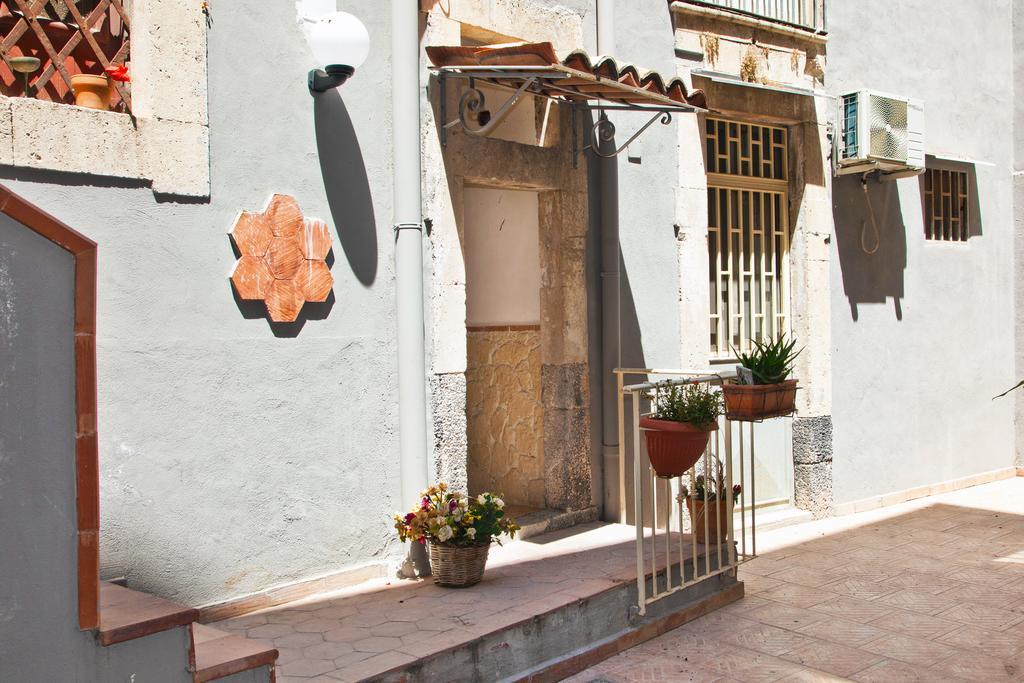 B&B Garibaldi Catania-Fontanarossai nemzetközi repülőtér Kültér fotó